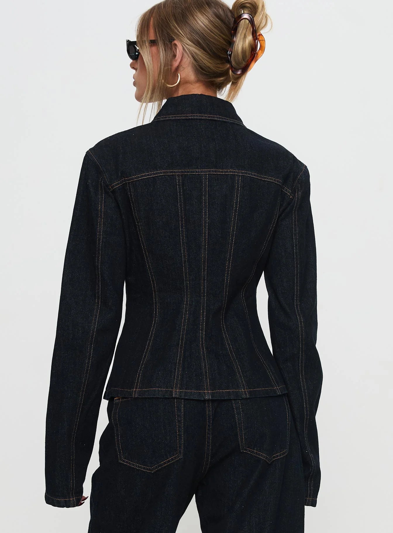 Veloria - Veste Astrale